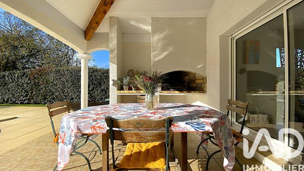 Maison à vendre 6 pièces 200 m² Saint-Médard-en-Jalles