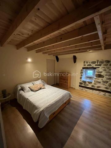 Maison en pierre de 131 m²