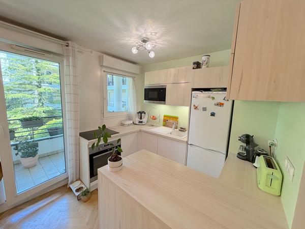 Appartement Antony 2 pièce(s) 39.38 m2 Balcon, Cave et parking