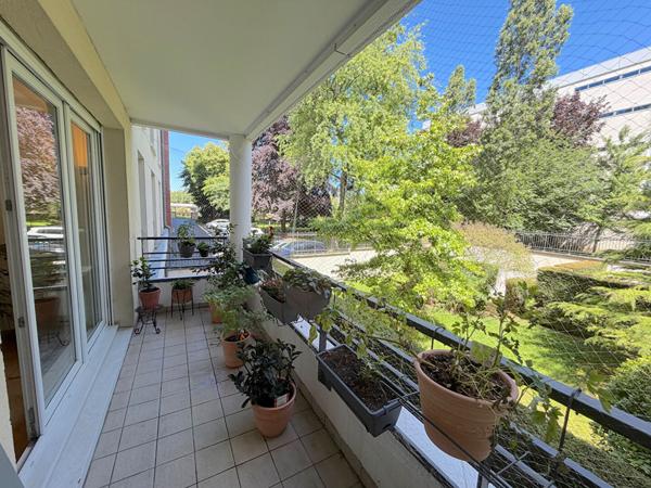Appartement Antony 2 pièce(s) 39.38 m2 Balcon, Cave et parking