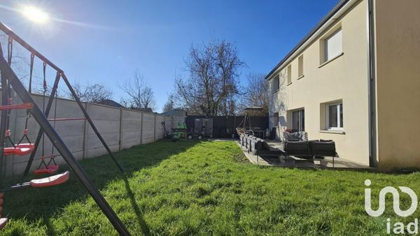 Maison traditionnelle 6 pièces de 138 m² à Noiseau (94880)