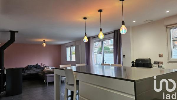 Maison traditionnelle 6 pièces de 138 m² à Noiseau (94880)