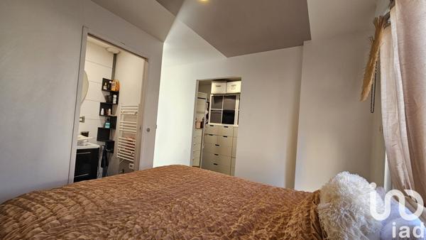 Maison traditionnelle 6 pièces de 138 m² à Noiseau (94880)