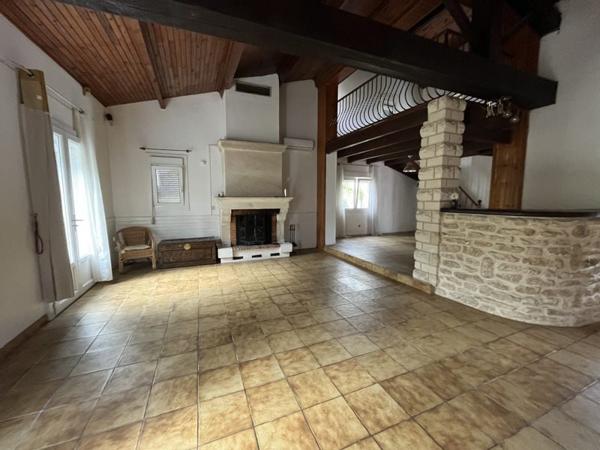 Maison à vendre |  Pont-l'Abbé-d'Arnoult |  5 pièces | 145 m²