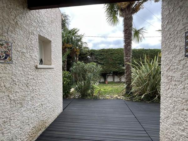 Maison à vendre |  Pont-l'Abbé-d'Arnoult |  5 pièces | 145 m²