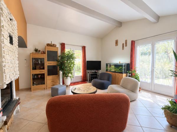 Maison
         6 pièces
        - 138 m² Bien prestige 595 000 € *
