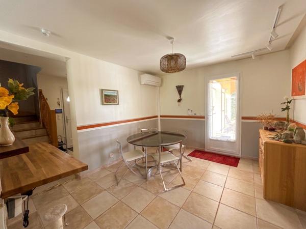 Maison
         6 pièces
        - 138 m² Bien prestige 595 000 € *
