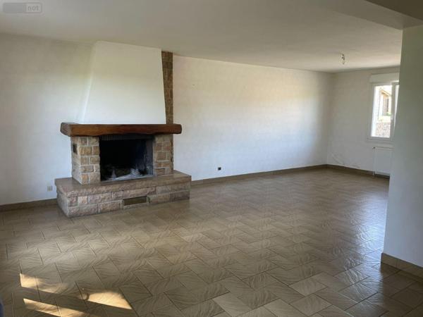 Maison à vendre à Bais en Mayenne (53160), ref : 12703/3675