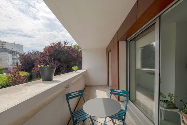 Appartement RENNES - BEAUREGARD - T5 - TERRASSE - GARAGE FERME - LUMINEUX