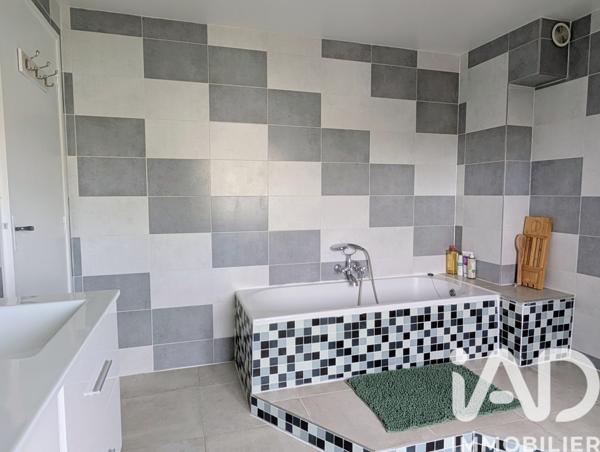 Maison à vendre 5 pièces 118 m² Châlons-en-Champagne