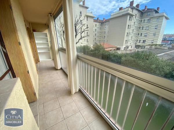 Appartement à louer 2 pièces 48.4m²