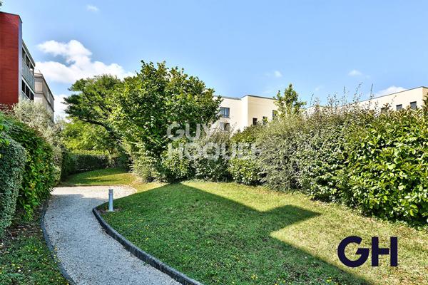 Caluire centre T3 68 m2 loggia et garage