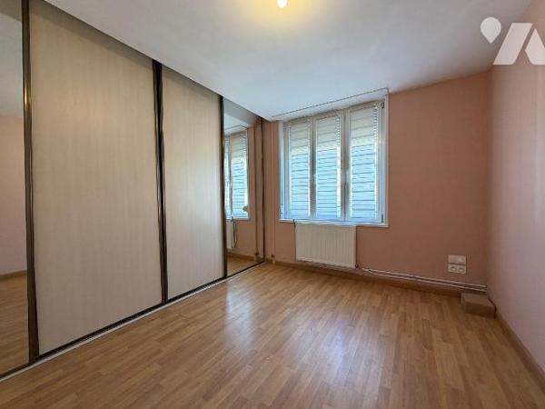 Immeuble à vendre à Coudekerque-Branche (59210), secteur centre ville. 

Immeuble mixte à usa...