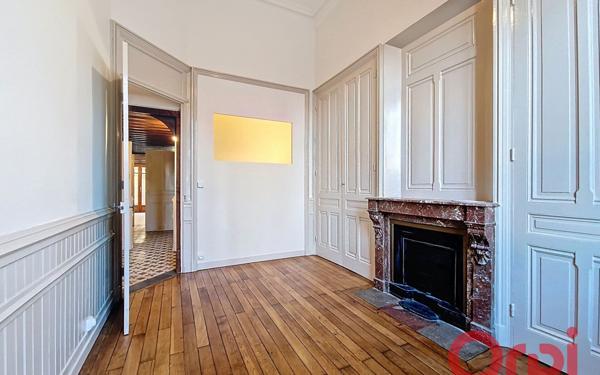 Appartement à louer    4 pièces • 117 m2 Lyon 3