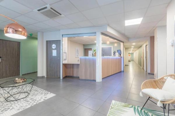 Hyper-Centre Valence (26), Bel Appartement en résidence de tourisme totalement rénovée, Statut LMNP