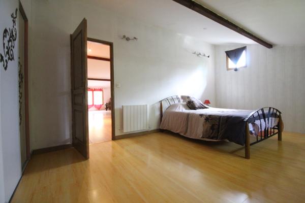 Saint-Jean-et-Saint-Paul (12250) 15 pièces 731 m² 10000 m² ENSEMBLE IMMOBILIER 731 M² AVEC MAISON, BATIMENT, HANGAR, GARAGE SUR 1 HECTARE DE TE