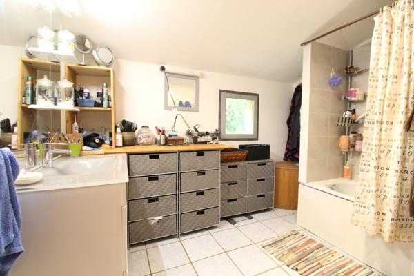 Saint-Jean-et-Saint-Paul (12250) 15 pièces 731 m² 10000 m² ENSEMBLE IMMOBILIER 731 M² AVEC MAISON, BATIMENT, HANGAR, GARAGE SUR 1 HECTARE DE TE