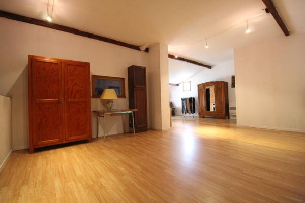 Saint-Jean-et-Saint-Paul (12250) 15 pièces 731 m² 10000 m² ENSEMBLE IMMOBILIER 731 M² AVEC MAISON, BATIMENT, HANGAR, GARAGE SUR 1 HECTARE DE TE