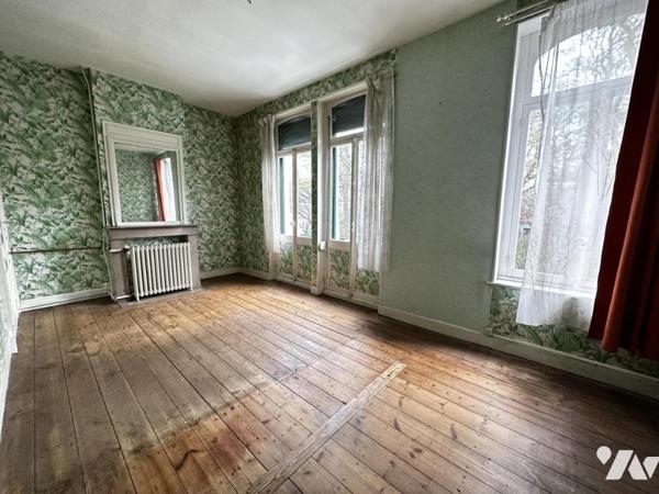 Maison de Maître à rénover 3 chambres cour