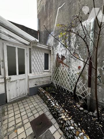 Maison de Maître à rénover 3 chambres cour