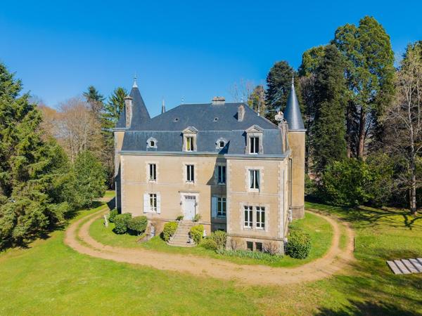 Chateau à vendre à Saint-Germain-les-Belles (87380) - Haute-Vienne