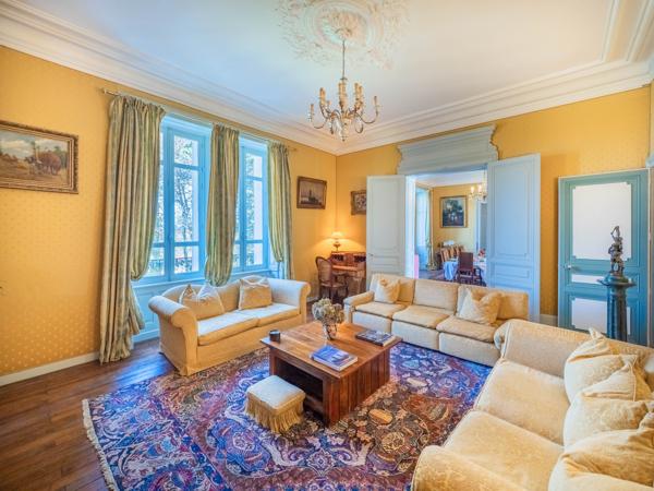 Chateau à vendre à Saint-Germain-les-Belles (87380) - Haute-Vienne