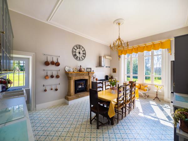 Chateau à vendre à Saint-Germain-les-Belles (87380) - Haute-Vienne