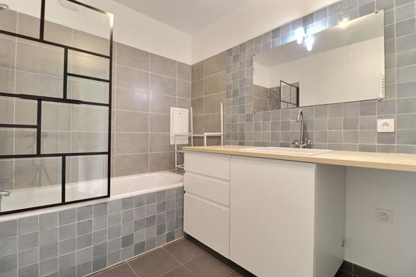 Appartement Bobigny 5 pièce(s) 100 m2