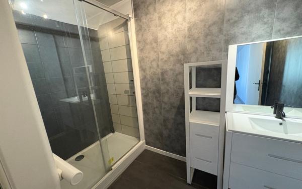 Maison à vendre    3 pièces •  Festigny