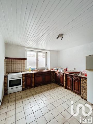 Immeuble à vendre 257 m² Ippling