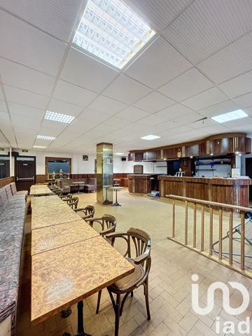 Immeuble à vendre 257 m² Ippling