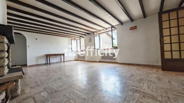 Maison
         6 pièces
        - 150 m² 469 000 € *