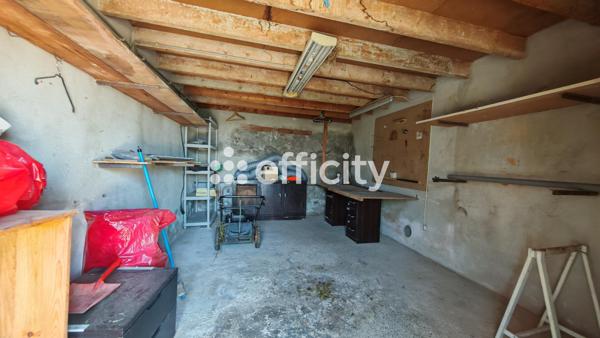 Maison
         6 pièces
        - 150 m² 469 000 € *