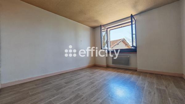 Maison
         6 pièces
        - 150 m² 469 000 € *