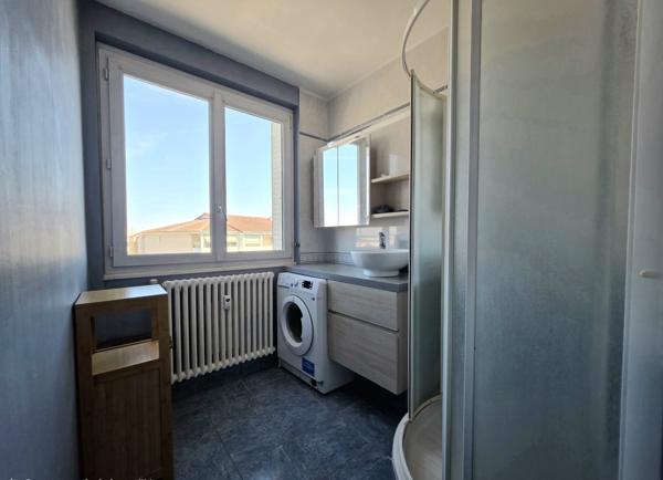 Appartement
         3 pièces
        - 72 m² 149 000 € *