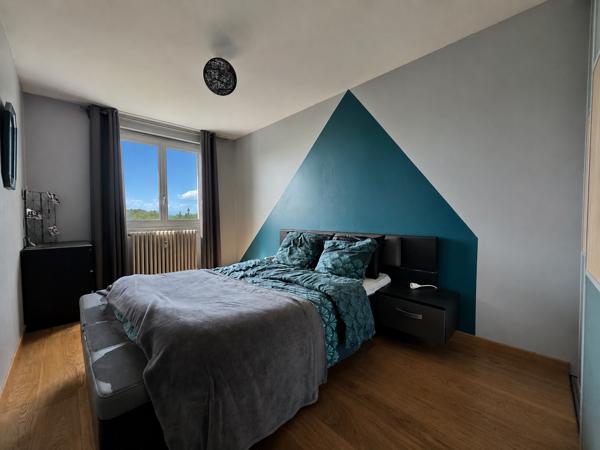 Appartement
         3 pièces
        - 72 m² 149 000 € *