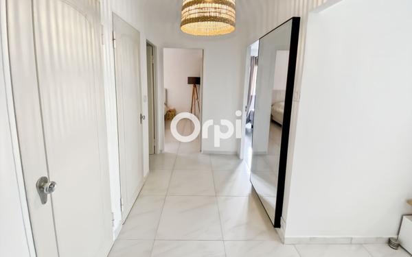 Appartement à vendre    3 pièces • 74 m2 Marseille 12