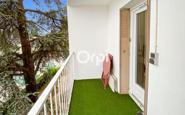 Appartement à vendre    3 pièces • 74 m2 Marseille 12