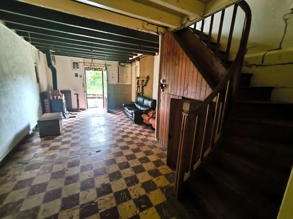 Dpt Gers (32), à vendre RISCLE maison à rénover T4 de 90 m² habitables avec grand garage sur 1350 m² de terrain, au calme