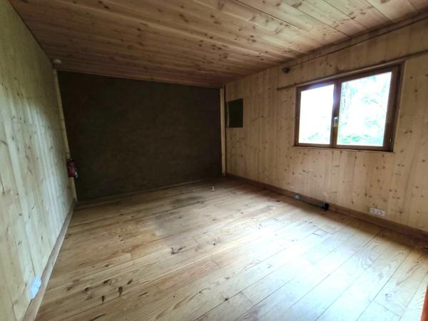 Dpt Gers (32), à vendre RISCLE maison à rénover T4 de 90 m² habitables avec grand garage sur 1350 m² de terrain, au calme