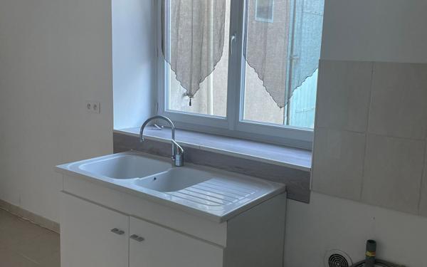 Maison à louer    5 pièces •  Donzy