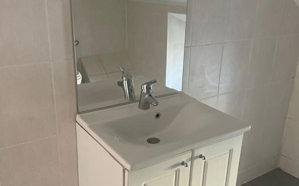 Maison à louer    5 pièces •  Donzy