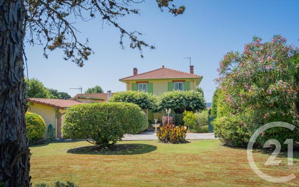 Maison à vendre  5 pièces - 144,19 m 2   TARNOS  - 40