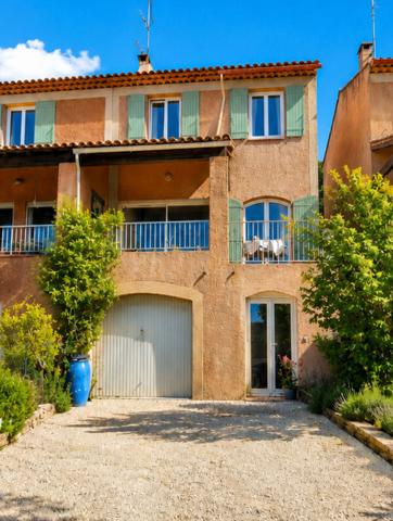 Au nord d'Aix, villa avec studio, jardin, garage et vue 615 000 € H.A.I.*