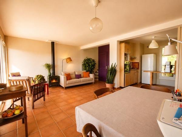Au nord d'Aix, villa avec studio, jardin, garage et vue 615 000 € H.A.I.*