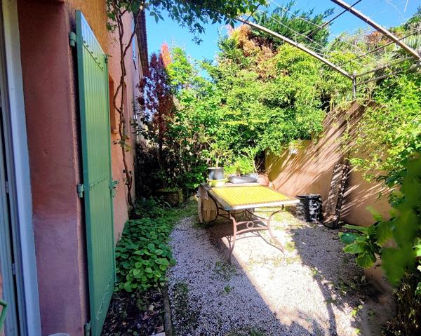 Au nord d'Aix, villa avec studio, jardin, garage et vue 615 000 € H.A.I.*