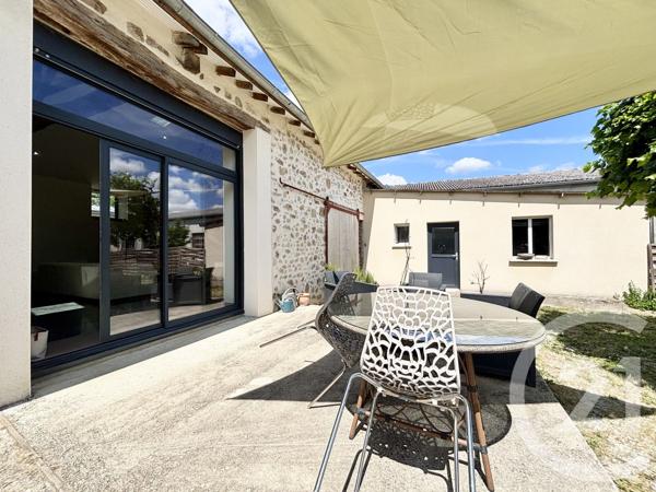 Maison à vendre  5 pièces - 129,88 m 2   FEYTIAT  - 87