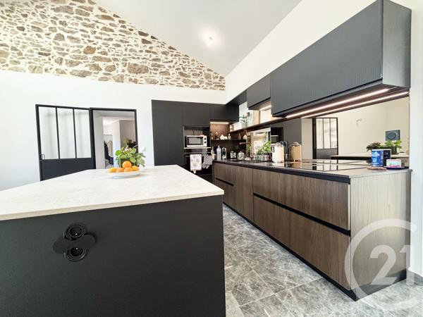 Maison à vendre  5 pièces - 129,88 m 2   FEYTIAT  - 87