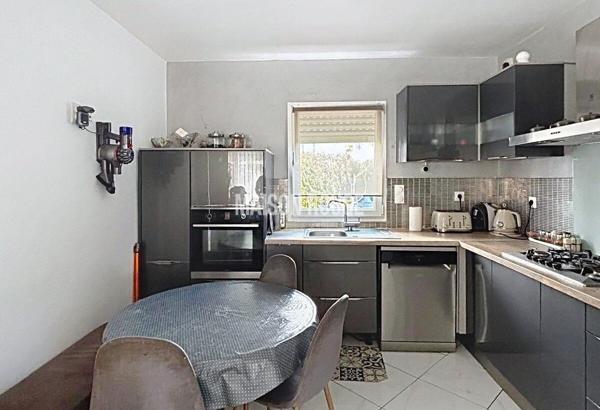 SAINT -BRIEUC : Maison lumineuse - Vie de plain pied - Proche commodités