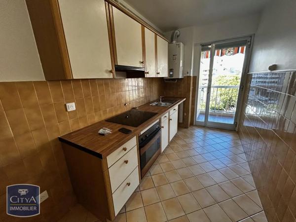 Appartement à louer 4 pièces 78.11m²
